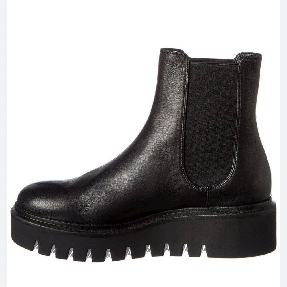 Stuart Weitzman
Women's Black Chalet Lug Leather Chelsea Boot